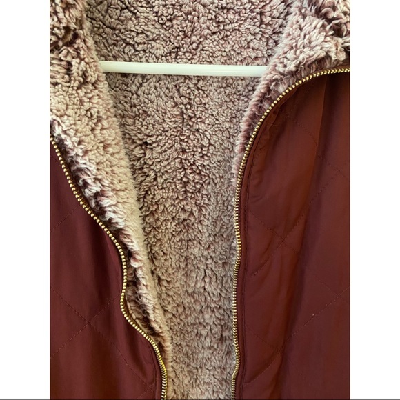 Vest - Picture 2 of 3